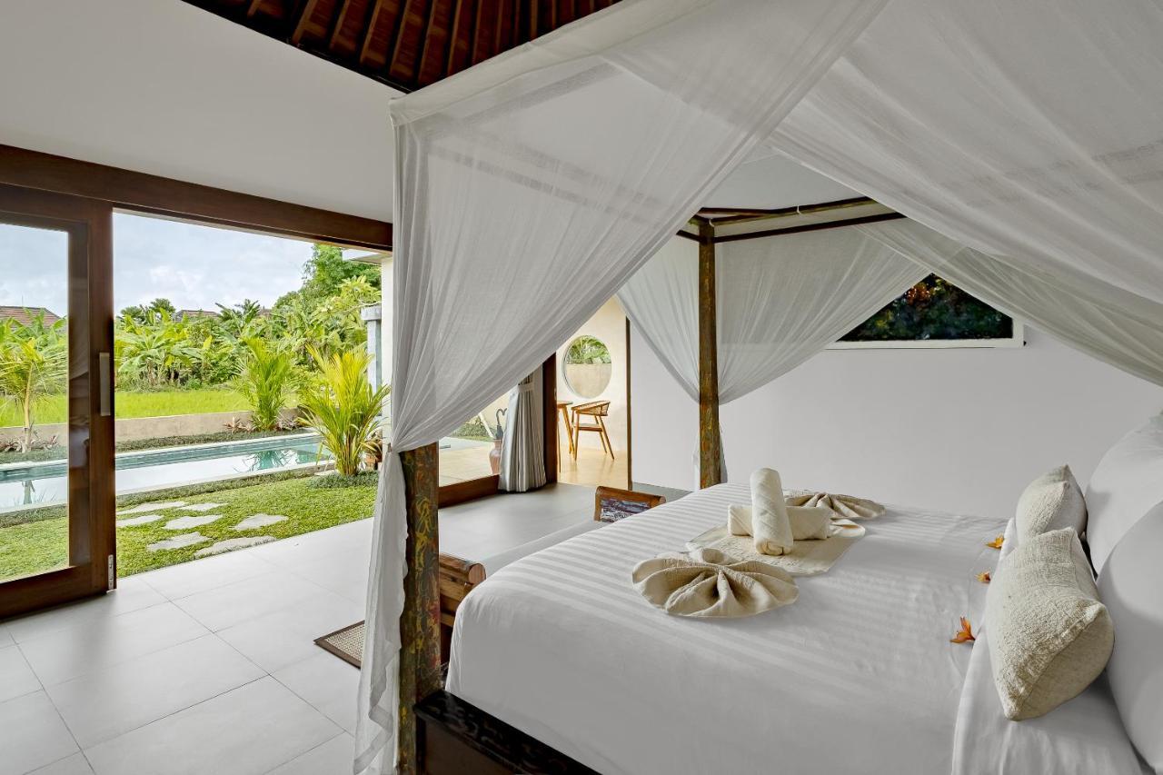Suarga Loka Ubud Villa Экстерьер фото