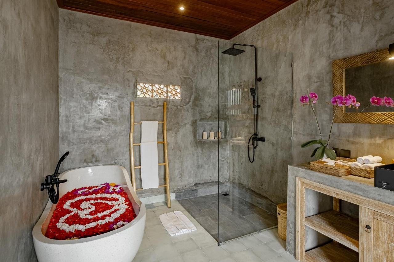 Suarga Loka Ubud Villa Экстерьер фото