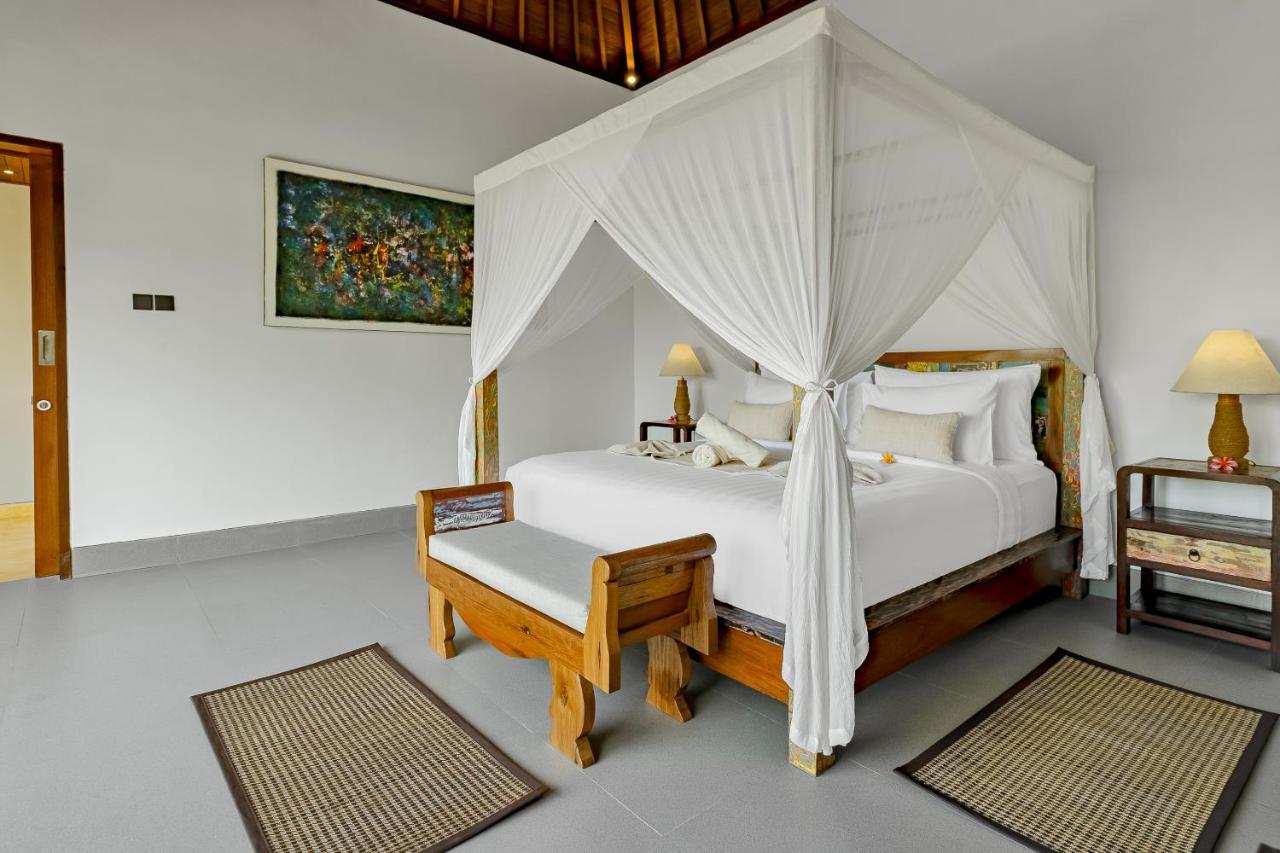 Suarga Loka Ubud Villa Экстерьер фото