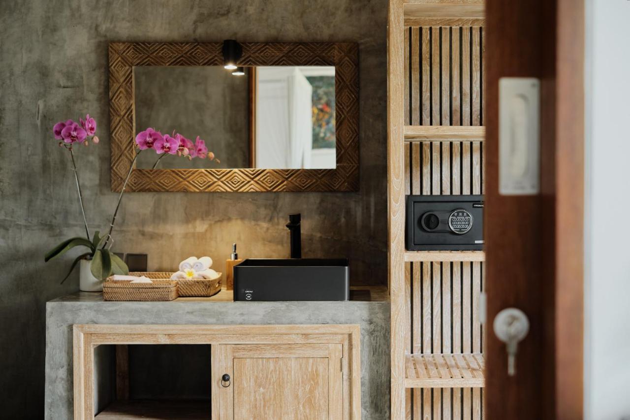 Suarga Loka Ubud Villa Экстерьер фото
