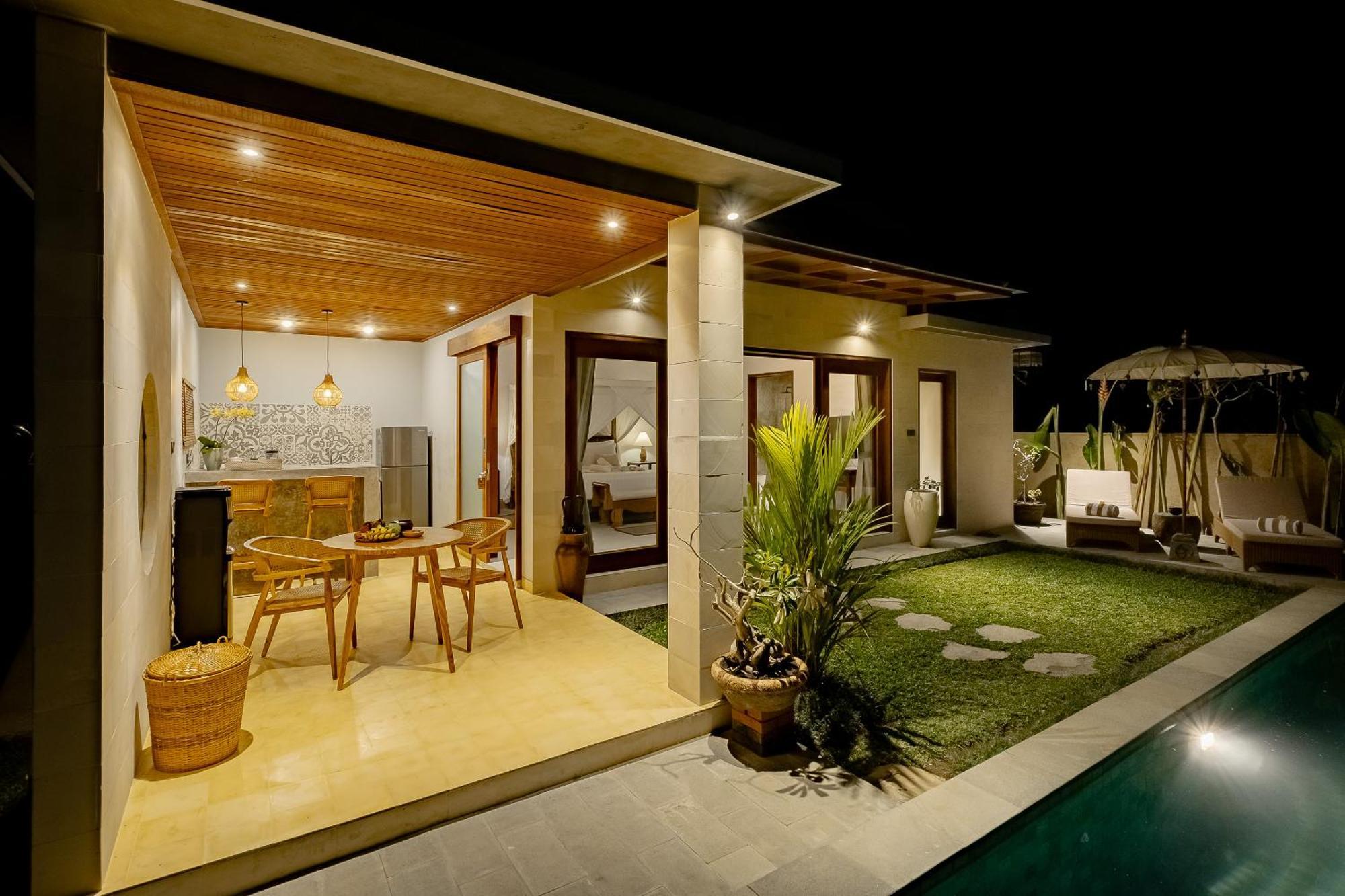 Suarga Loka Ubud Villa Экстерьер фото