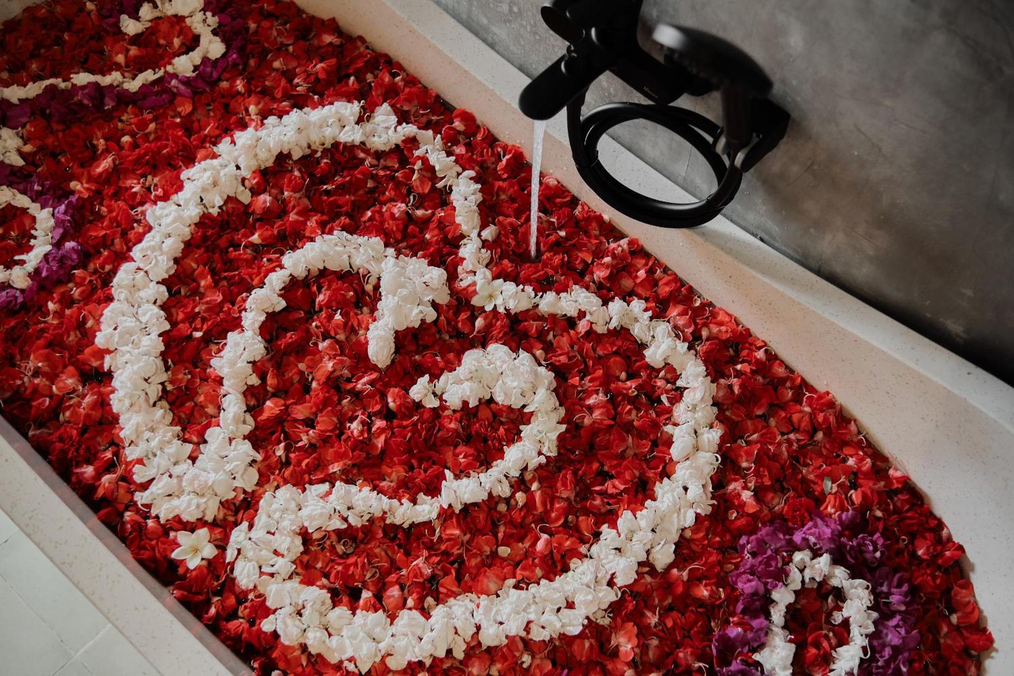 Suarga Loka Ubud Villa Экстерьер фото